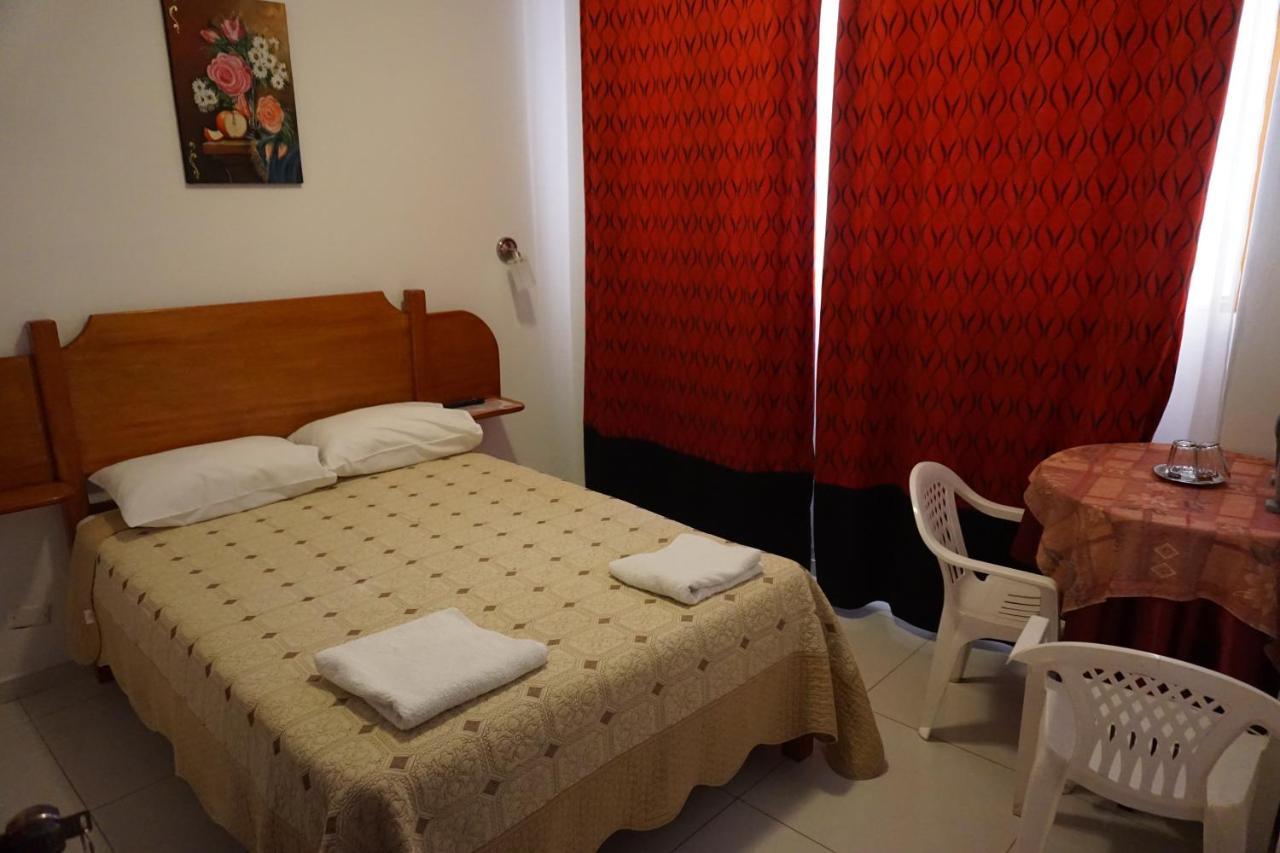 Hostal Camiluz Наска Экстерьер фото